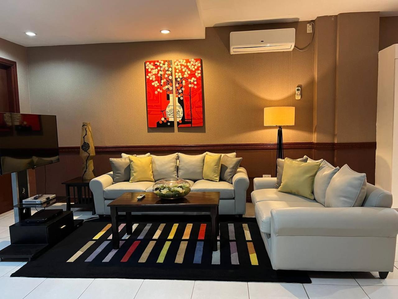 Subic Residencias Olongapo Exterior photo