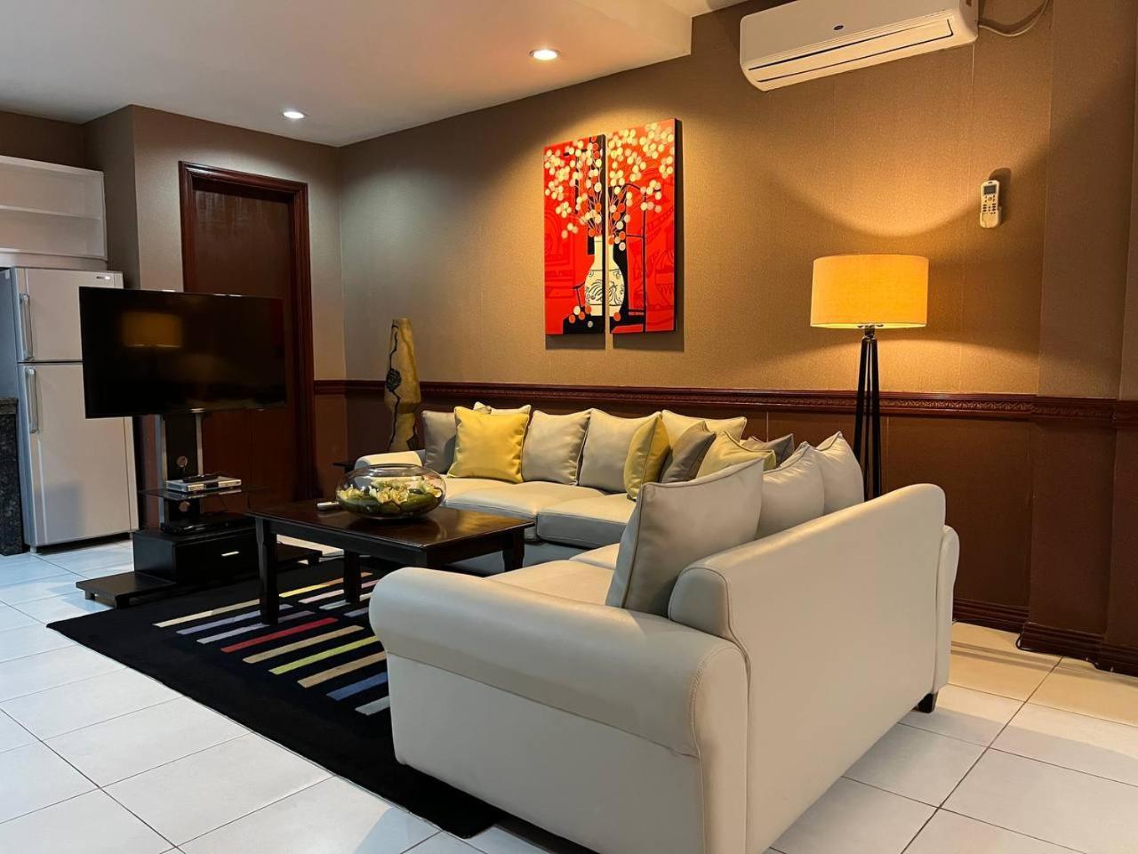 Subic Residencias Olongapo Exterior photo